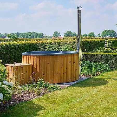 Holiday home Laurahoeve