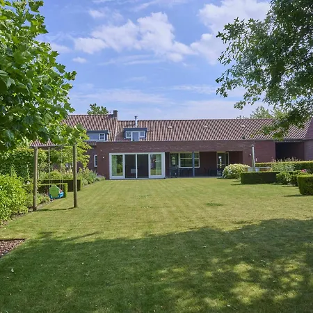 Laurahoeve Holiday home Nederweert