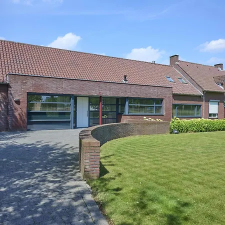 Holiday home Laurahoeve *